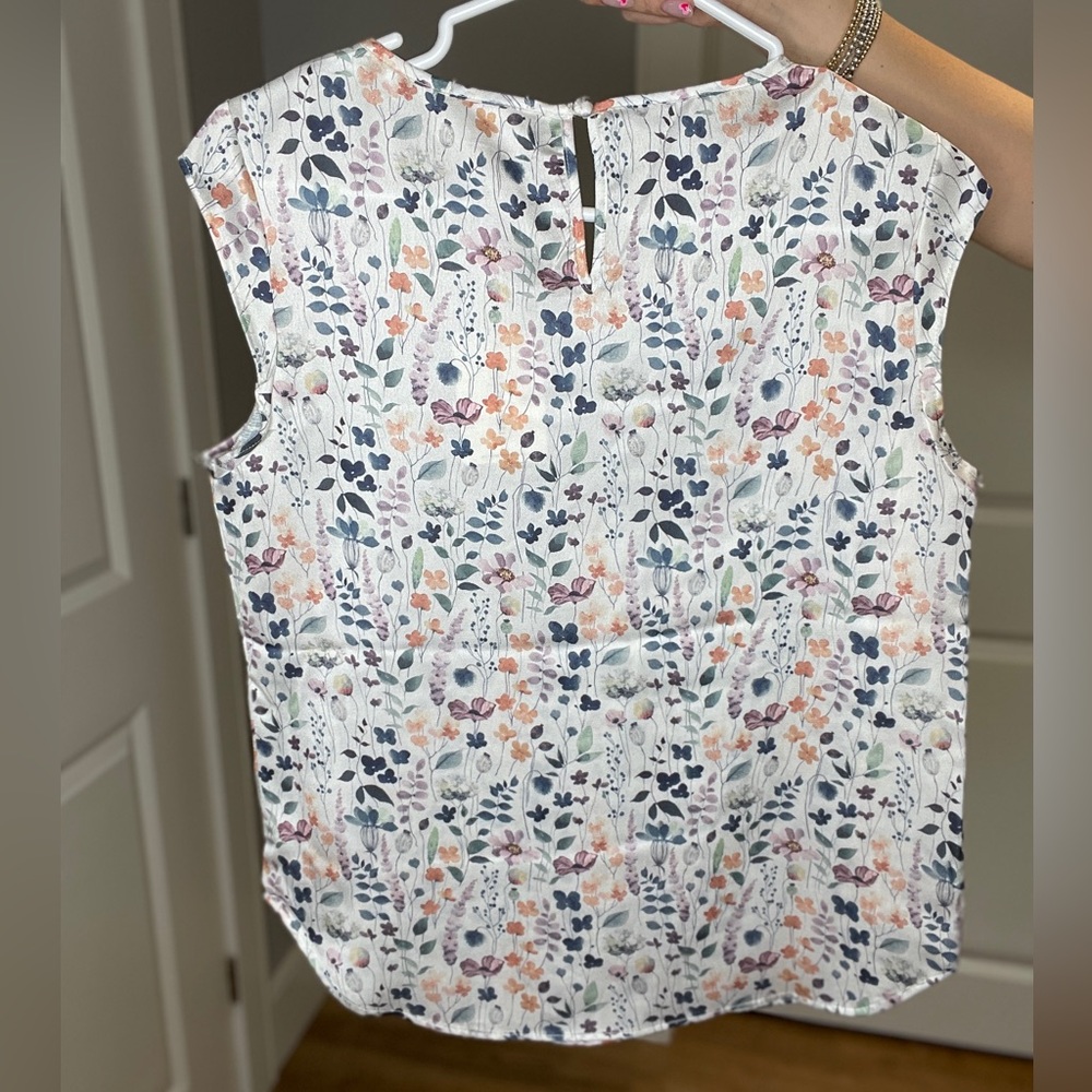 Emproved Multicolor Floral Blouse - Picture 3 of 10